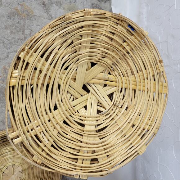 Vintage Handwoven Round Bamboo Wicker Hamper 20x14 Natural Toned Basket with Lid - Picture 6 of 15